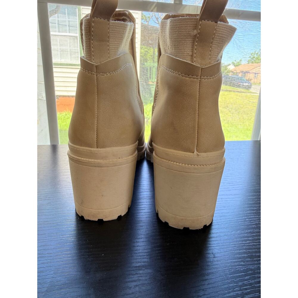 Shelley Beige Chunky Boots Block Heel Chelsea Ankle Boots Women’s Size 8.5 - Picture 4 of 11
